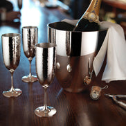 Martelé Champagne Gift Set (90g silverplated)